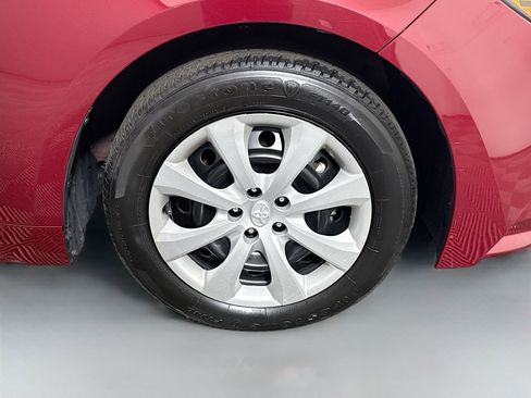 Used 2024 Toyota Corolla LE image 31
