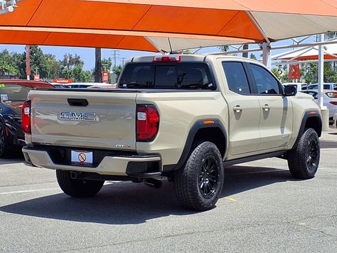 Used 2024 GMC Canyon AT4 w/ AT4 Premium Package AWD/4WD image 4