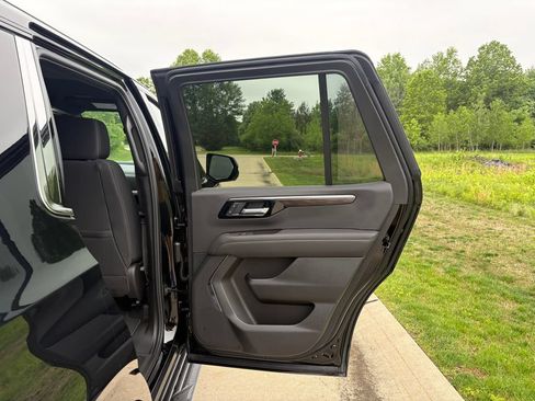 New 2026 Chevrolet Tahoe LS w/ LS Custom Edition AWD/4WD image 36