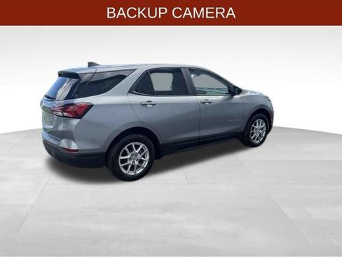 Used 2023 Chevrolet Equinox LS FWD image 8