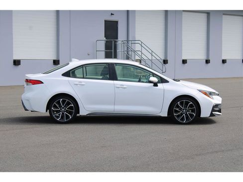 Used 2020 Toyota Corolla SE image 4