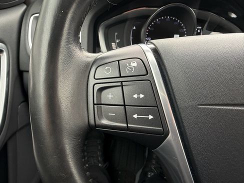 Used 2016 Volvo V60 T5 Cross Country Platinum w/ Climate Package image 26