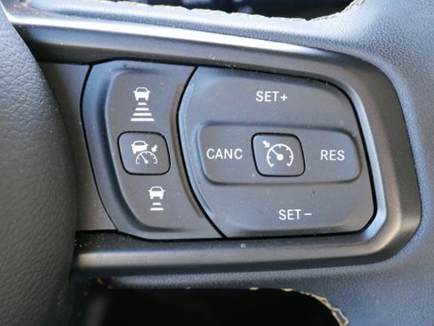 Used 2024 Jeep Wrangler Unlimited Sport AWD/4WD image 24