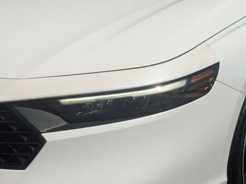 Used 2024 Honda Accord Sport image 9