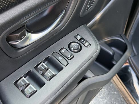Used 2025 Honda Pilot Black Edition image 12