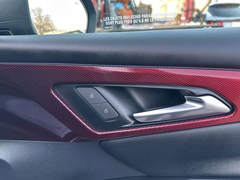 Used 2024 Chevrolet Traverse RS image 47