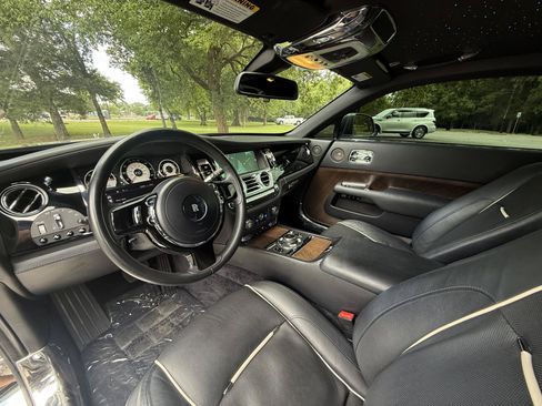Used 2014 Rolls-Royce Wraith RWD image 18