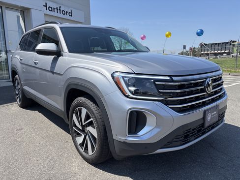Used 2025 Volkswagen Atlas SE AWD/4WD image 8