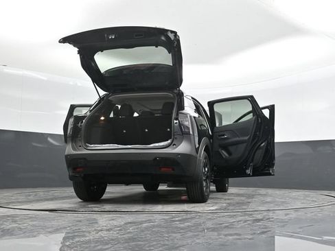 Used 2025 Nissan Kicks SV w/ SV Premium Package AWD/4WD image 36