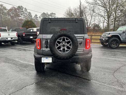 New 2025 Ford Bronco Badlands image 6