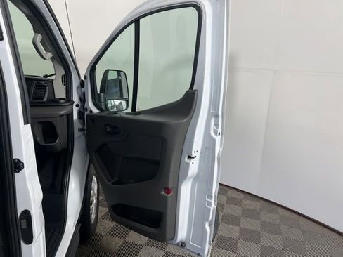 Used 2024 Ford Transit 350 XLT RWD image 30