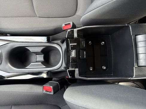 Used 2020 Toyota Corolla LE image 31