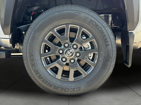 New 2026 Toyota 4Runner SR5 RWD image 33