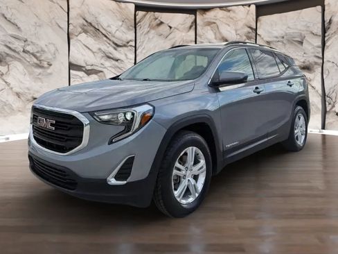 Used 2018 GMC Terrain SLE w/ Driver Convenience Package AWD/4WD image 3