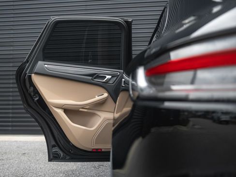 New 2025 Porsche Macan image 25