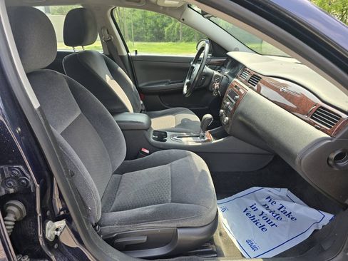 Used 2011 Chevrolet Impala LT FWD image 13