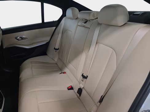 Used 2020 BMW 330i Sedan w/ Convenience Package image 14