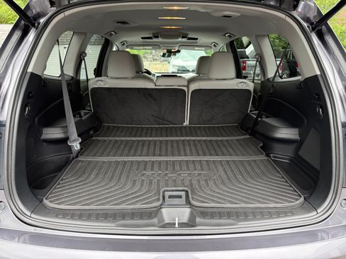Used 2021 Honda Pilot Touring image 19