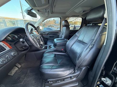 Used 2013 Chevrolet Avalanche LT w/ All-Star Edition image 16