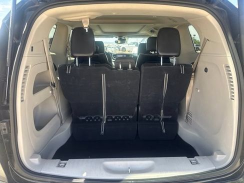 Certified 2024 Chrysler Pacifica Limited FWD image 5