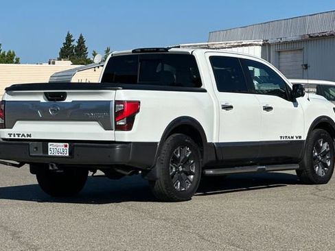 Used 2020 Nissan Titan Platinum Reserve w/ Moonroof Package RWD image 4