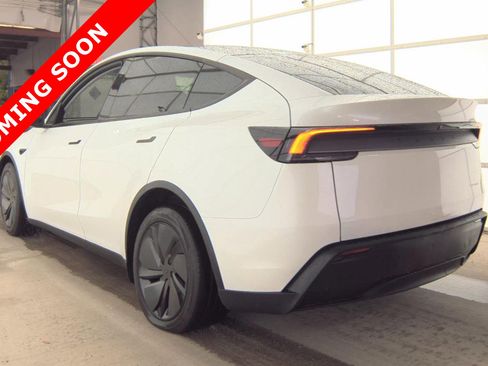 Used 2026 Tesla Model Y Long Range AWD/4WD image 3