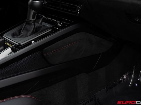 Used 2025 Porsche 911 GT3 RS RWD image 40
