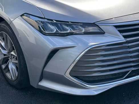 Used 2019 Toyota Avalon XLE w/ All Weather Liner Package FWD image 2