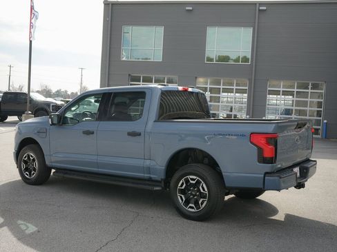 Used 2023 Ford F150 Lightning XLT image 9