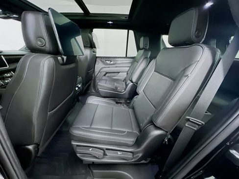 Used 2023 GMC Yukon Denali w/ Advanced Technology Package image 25