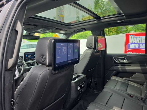 Used 2021 GMC Yukon SLT w/ Rear Media and Nav Package AWD/4WD image 26