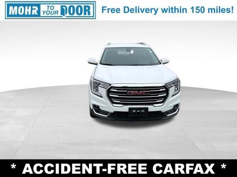 Used 2024 GMC Terrain SLT image 8
