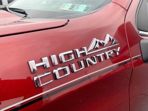 Certified 2019 Chevrolet Silverado 1500 High Country w/ Technology Package image 32