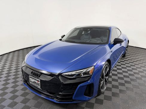 Used 2022 Audi e-tron GT Prestige AWD/4WD image 3