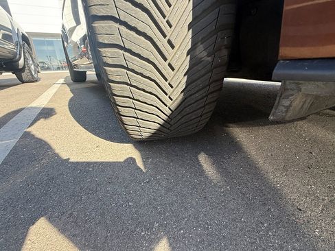 Used 2023 Toyota Sienna XLE image 10