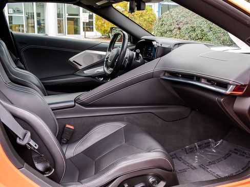 Used 2021 Chevrolet Corvette Stingray Preferred Cpe w/ Z51 Performance Package image 13