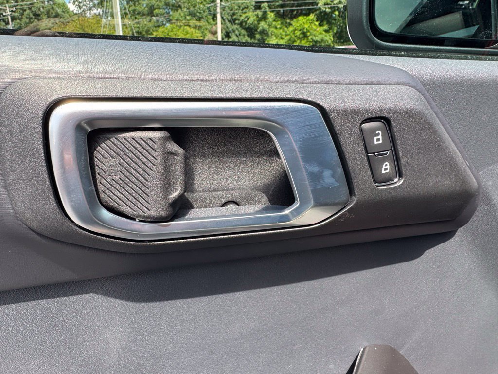 Used 2025 Ford Bronco Raptor AWD/4WD image 23