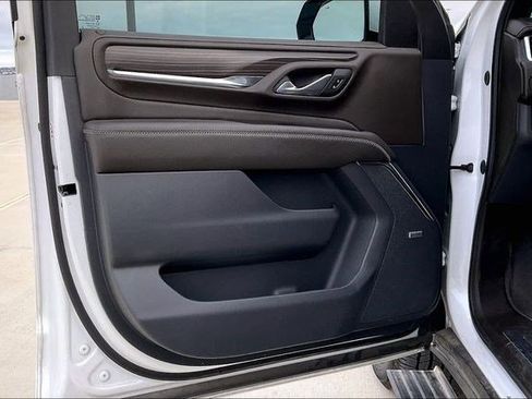 Used 2024 GMC Yukon XL Denali image 28
