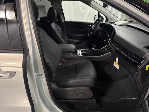 New 2026 Kia Carnival SX Prestige FWD image 27