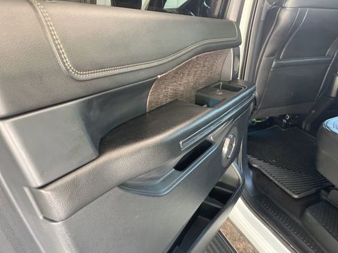 Used 2021 Ford Expedition Max Limited image 12