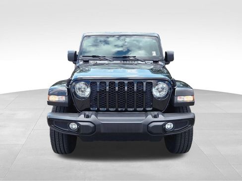 Used 2022 Jeep Gladiator Sport AWD/4WD image 2