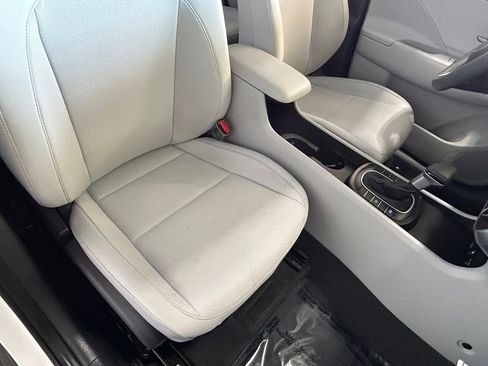 Used 2024 Hyundai Kona SE image 35