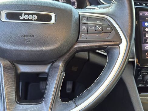 Used 2022 Jeep Grand Cherokee L Limited image 16