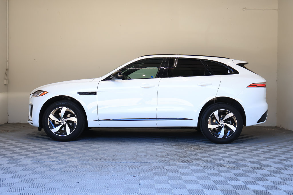 Used 2024 Jaguar F-PACE R-Dynamic S AWD/4WD image 8