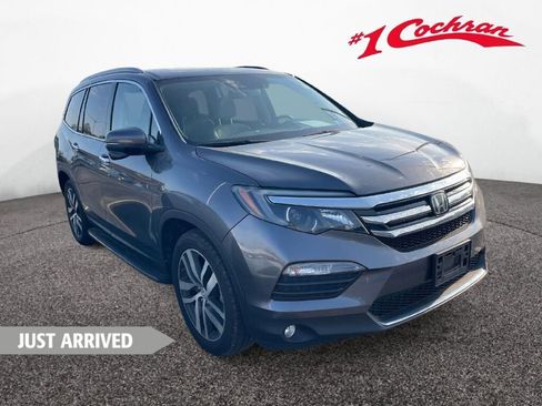 Used 2017 Honda Pilot Touring image 1