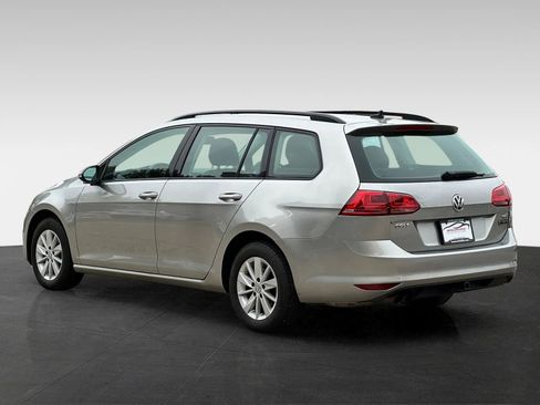 Used 2016 Volkswagen Golf S FWD image 5