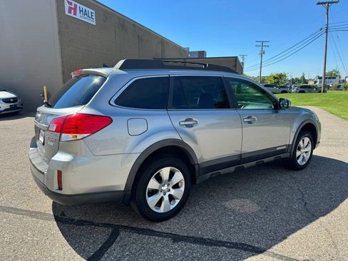 Used 2011 Subaru Outback 2.5i Limited AWD/4WD image 10