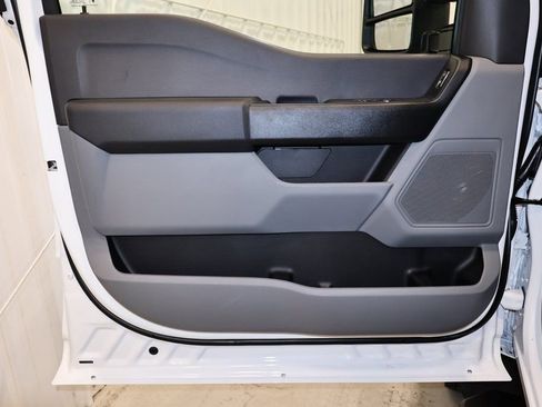New 2026 Ford F550 4x4 Regular Cab Super Duty image 9