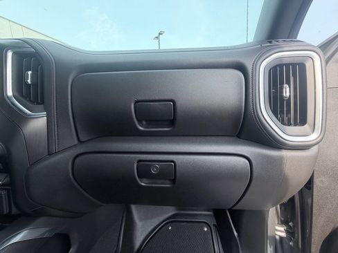 Used 2021 GMC Sierra 1500 AT4 w/ AT4 Premium Package AWD/4WD image 22