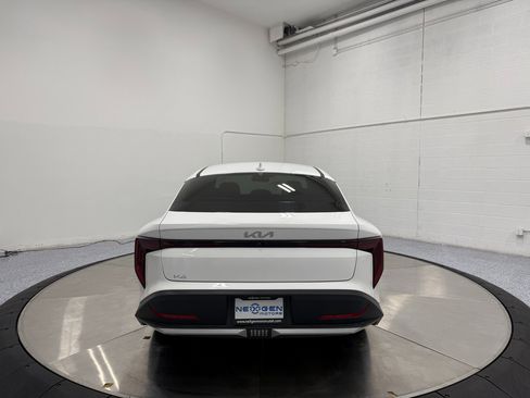 Used 2025 Kia K4 EX image 6